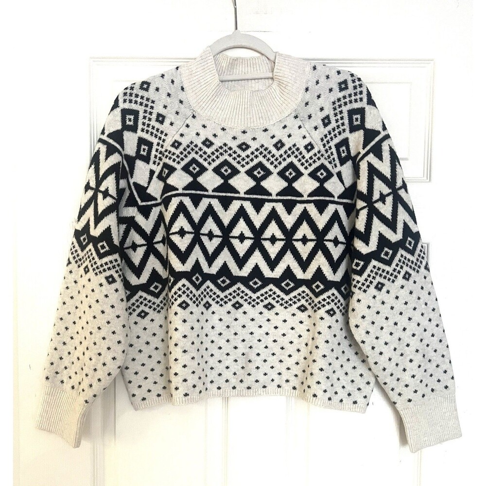 Old Navy SoSoft Fair Isle Sweater Large EUC Black White Mock Neck Aztec Cozy EUC